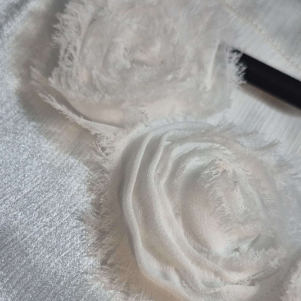 Dressbarn Women Plus 1X White Tank Top with Floral Accents - Picture 10 of 12